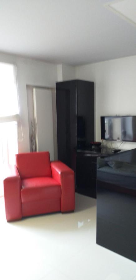 Apartamenty Centrum Rynek Mala Dwojka キェルツェ エクステリア 写真